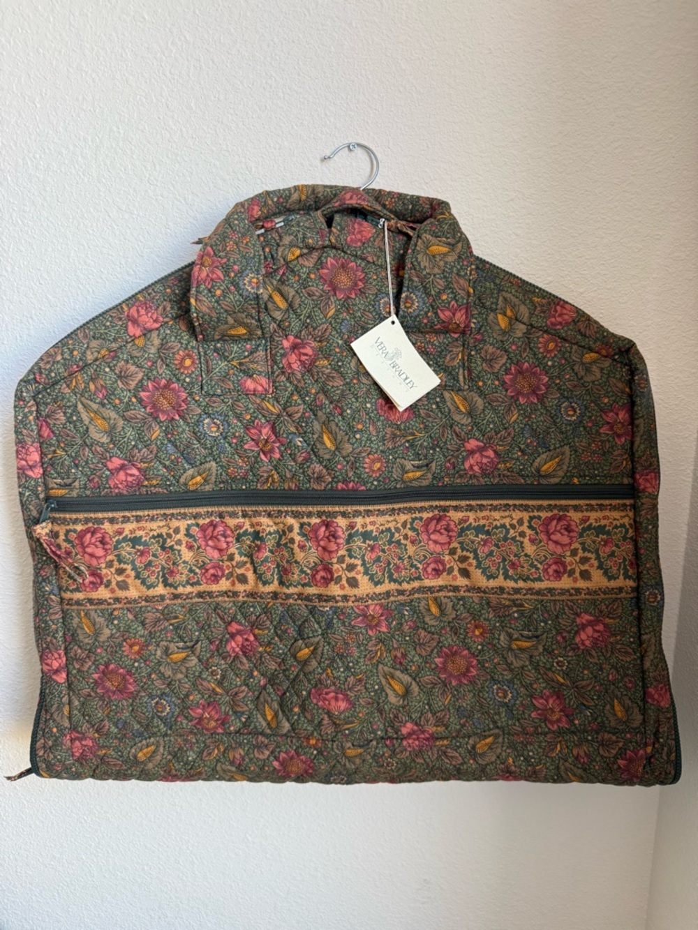 Vera Bradley NWT Quilted Garment Bag 100% Cotton